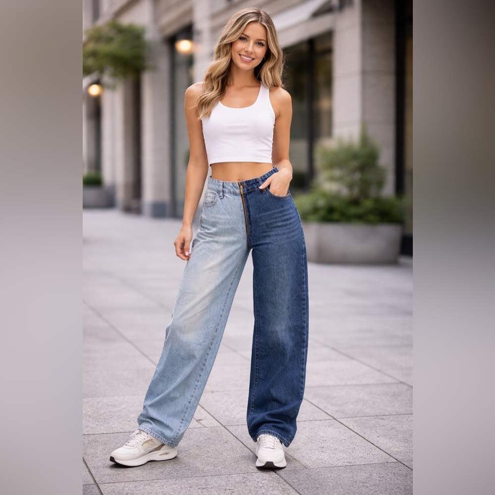 Two-Tone Wide Leg Jeans - Blue. BB10